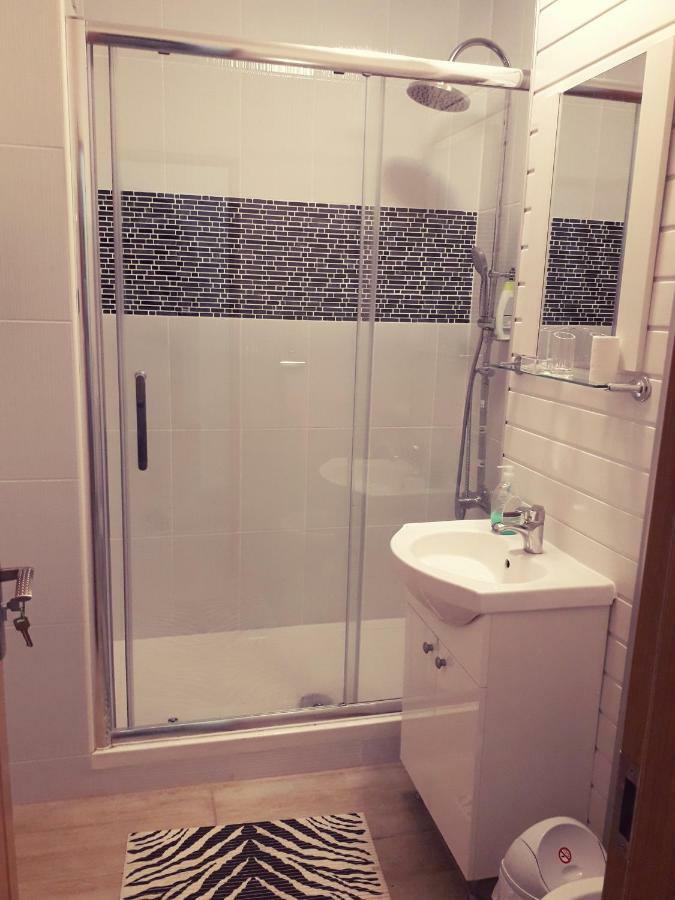 Iasi City Break Rooms Buitenkant foto